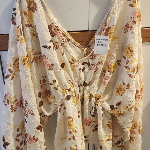 NWT- Nordstrom Bloomfield Large Ivory multi floral shirt . $16 - Picture 14 of 16
